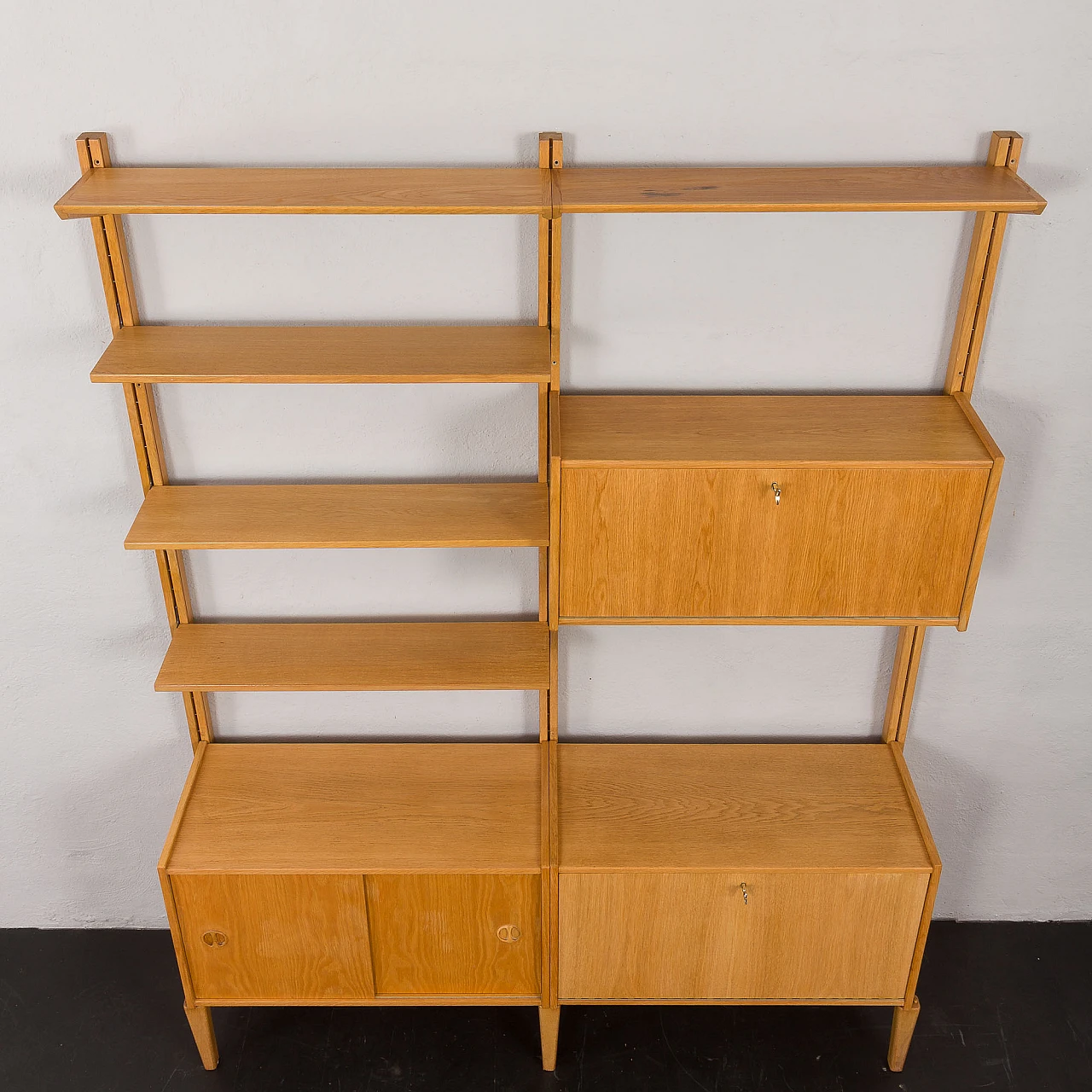 Libreria in rovere a due campate di Sven Andersen, anni '60 9