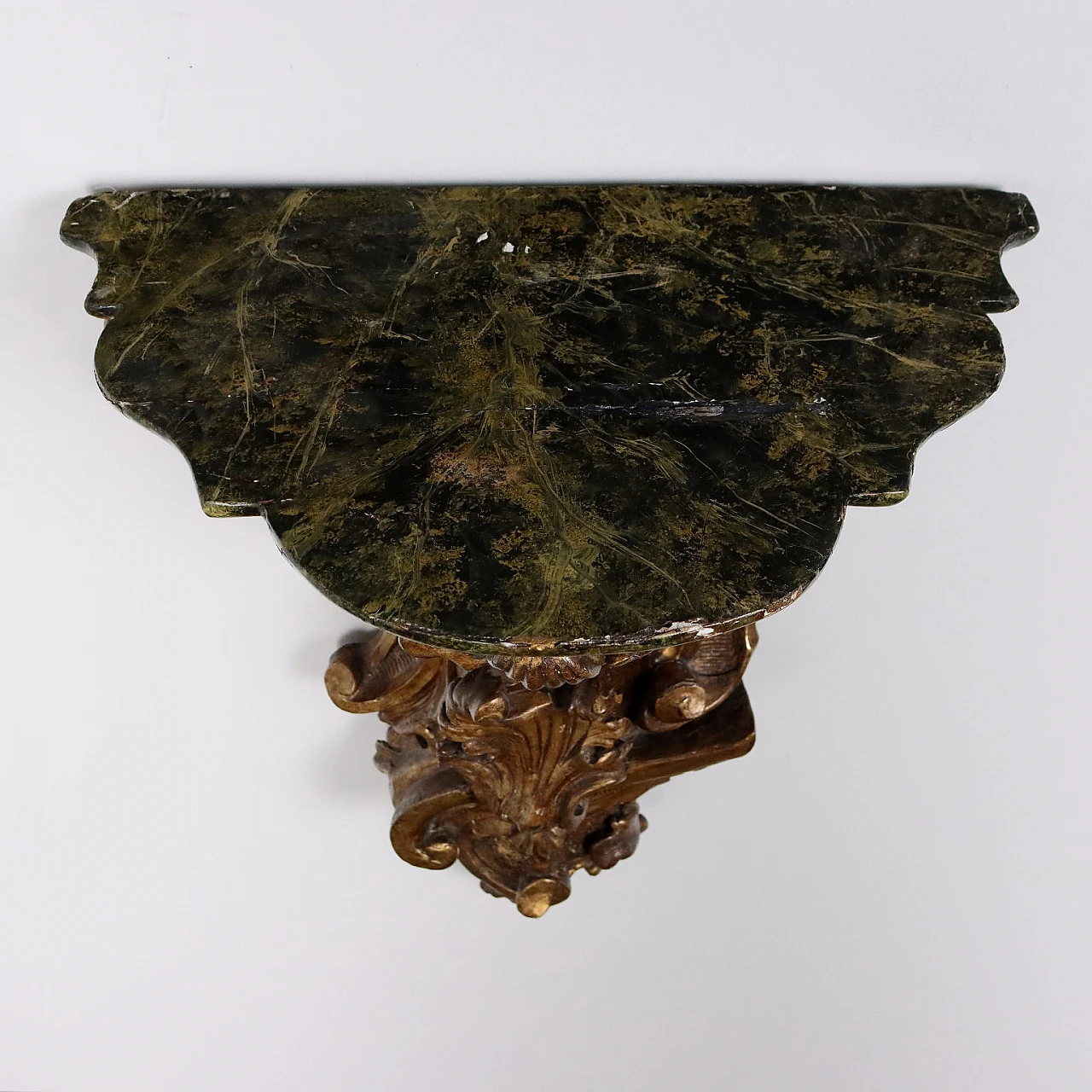 Rococo lacquered and gilded wood statue holder shelf, mid-18th century 3