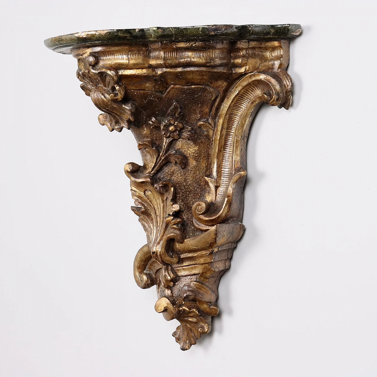 Rococo lacquered and gilded wood statue holder shelf, mid-18th century 8