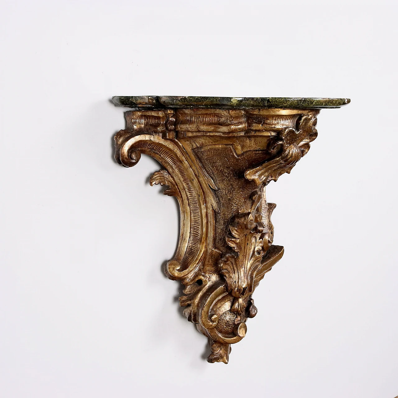 Rococo lacquered and gilded wood statue holder shelf, mid-18th century 9