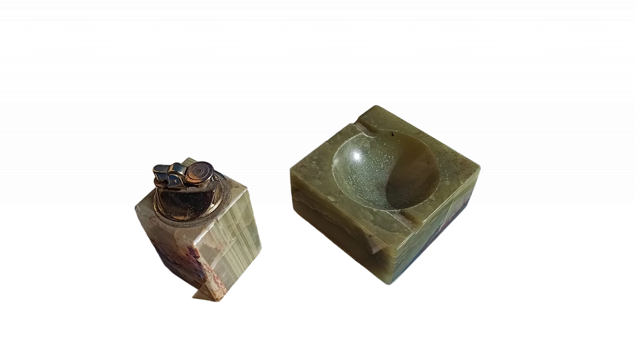 Accendino e posacenere in onice, anni '40 11