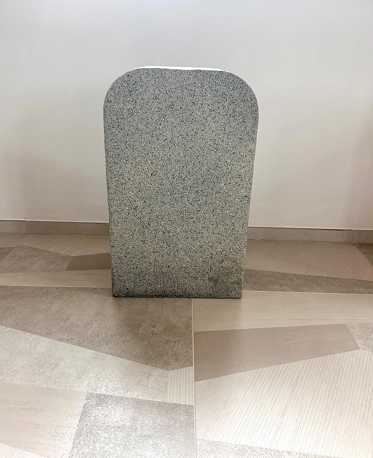 Maurizio Cattelan e Pier Paolo Ferrari Pouf The End per Gufram, 2014 5