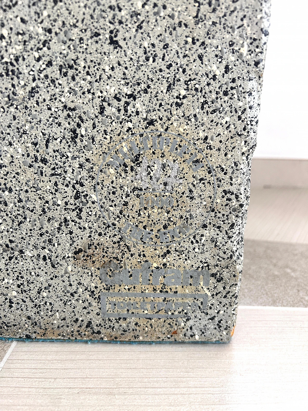 Maurizio Cattelan e Pier Paolo Ferrari Pouf The End per Gufram, 2014 6