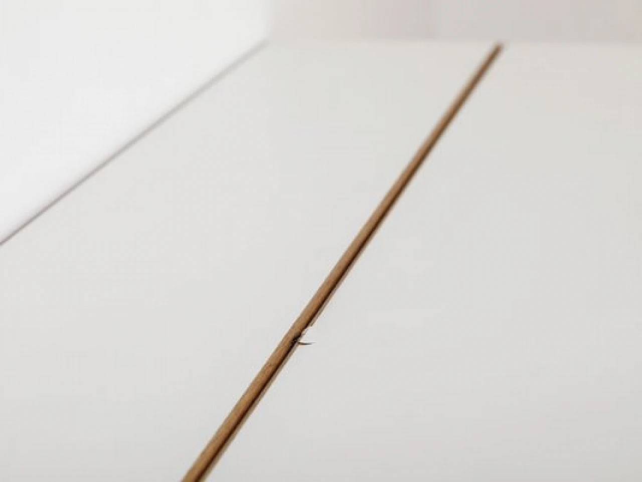Consolle in legno chiaro e laminato bianco, anni '80 8