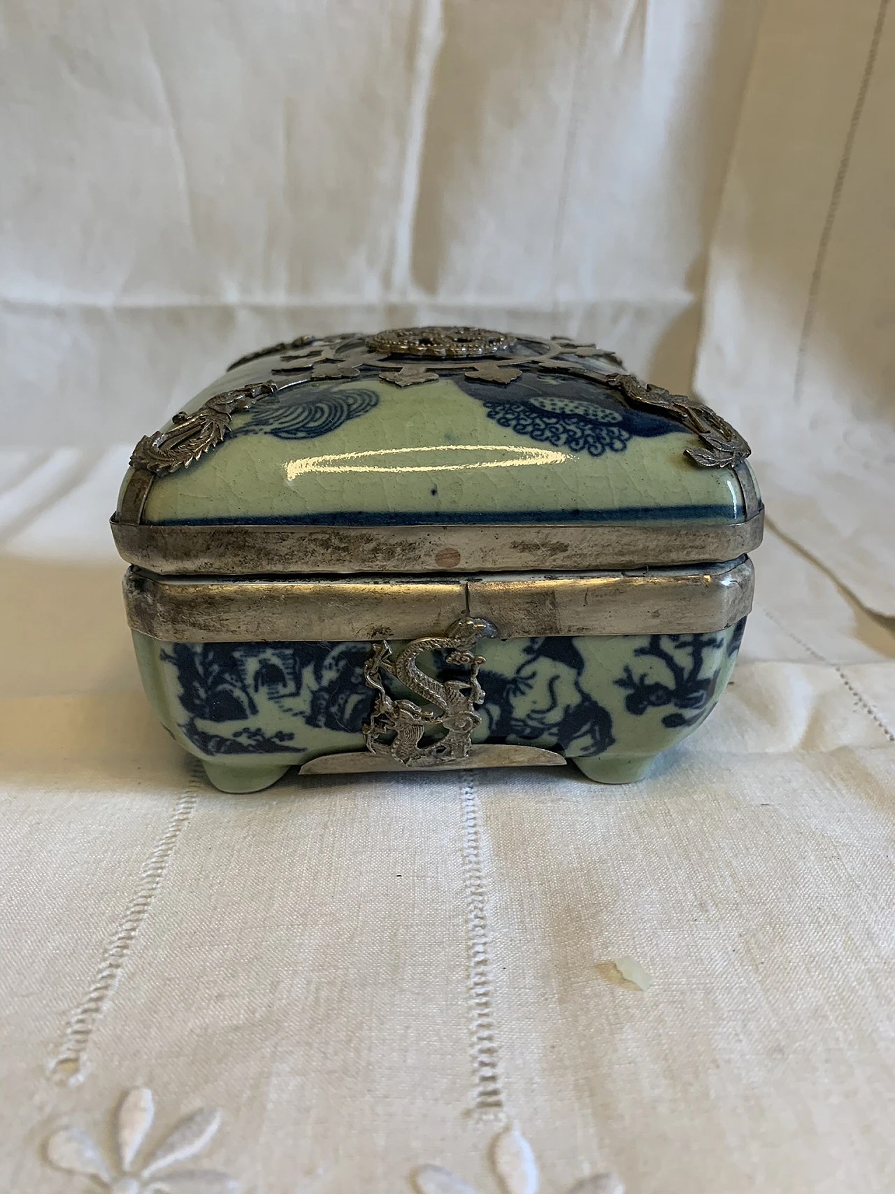 Celadon green porcelain ink box, 1920s 5