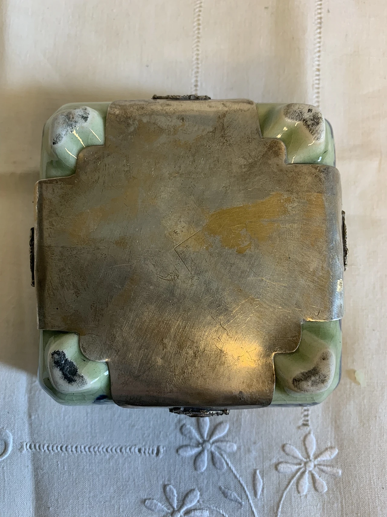 Celadon green porcelain ink box, 1920s 11