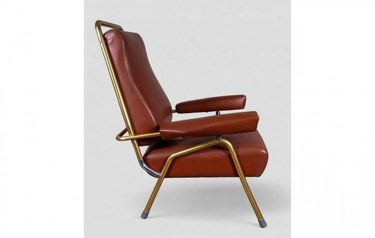 Poltrona in skai marrone con struttura in metallo dorato, anni '70 5
