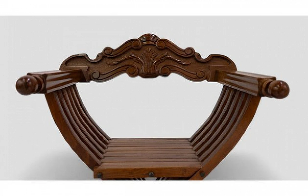 Sedia Savonarola in legno con intagli, anni '60 5