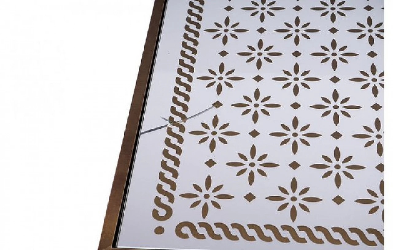 Tavolo in ottone con piano in specchio decorato, anni '60 10
