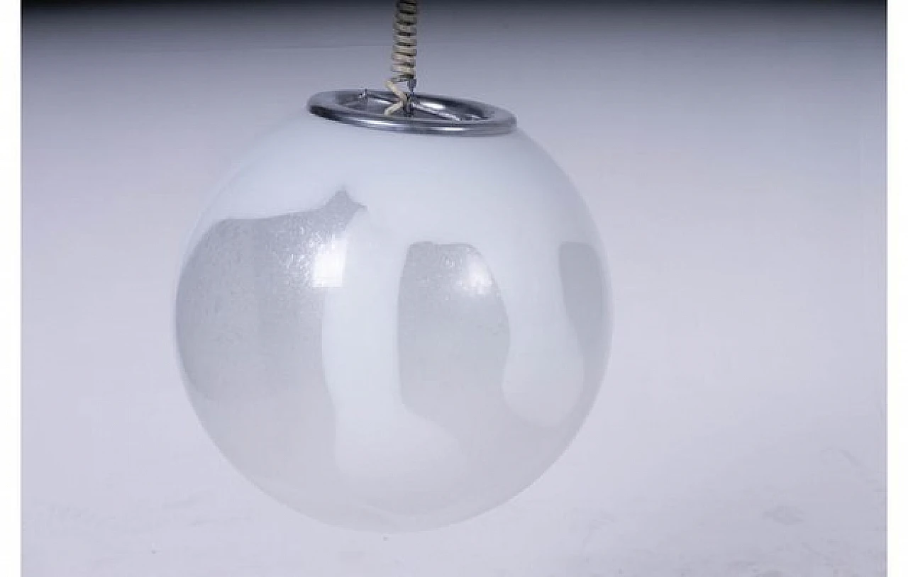 Lampadario in metallo cromato e sfera in vetro di Murano, 1990s 3