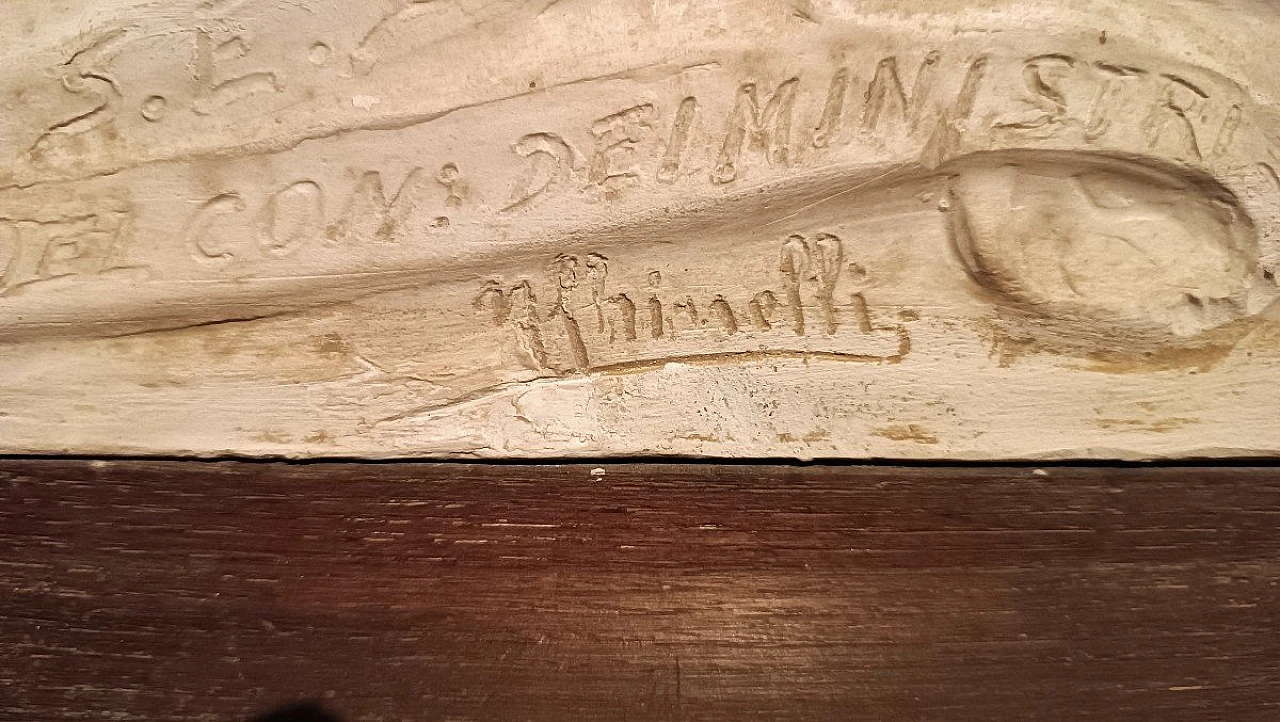 Bassorilievo in gesso di Vittorio Emanuele III e Mussolini, anni '20 12