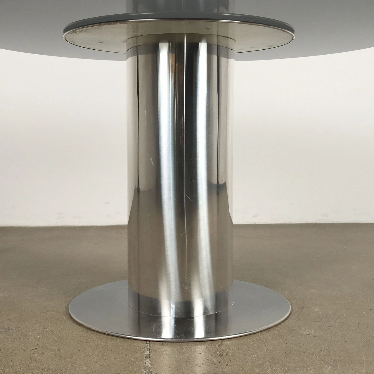Table with chrome-plated metal and aluminium base and smoked glass top, 1970s 4