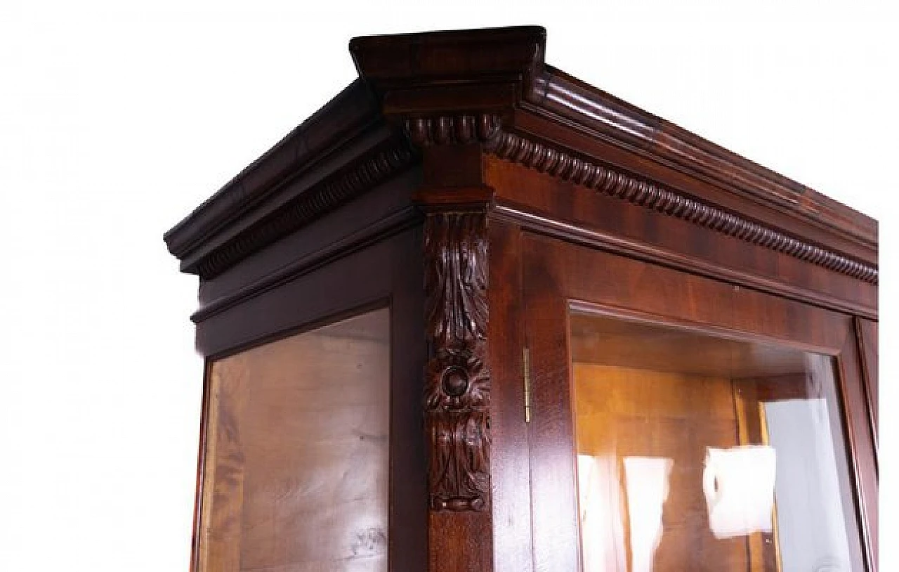 Three-shelf wooden showcase with two doors, 2000s 7