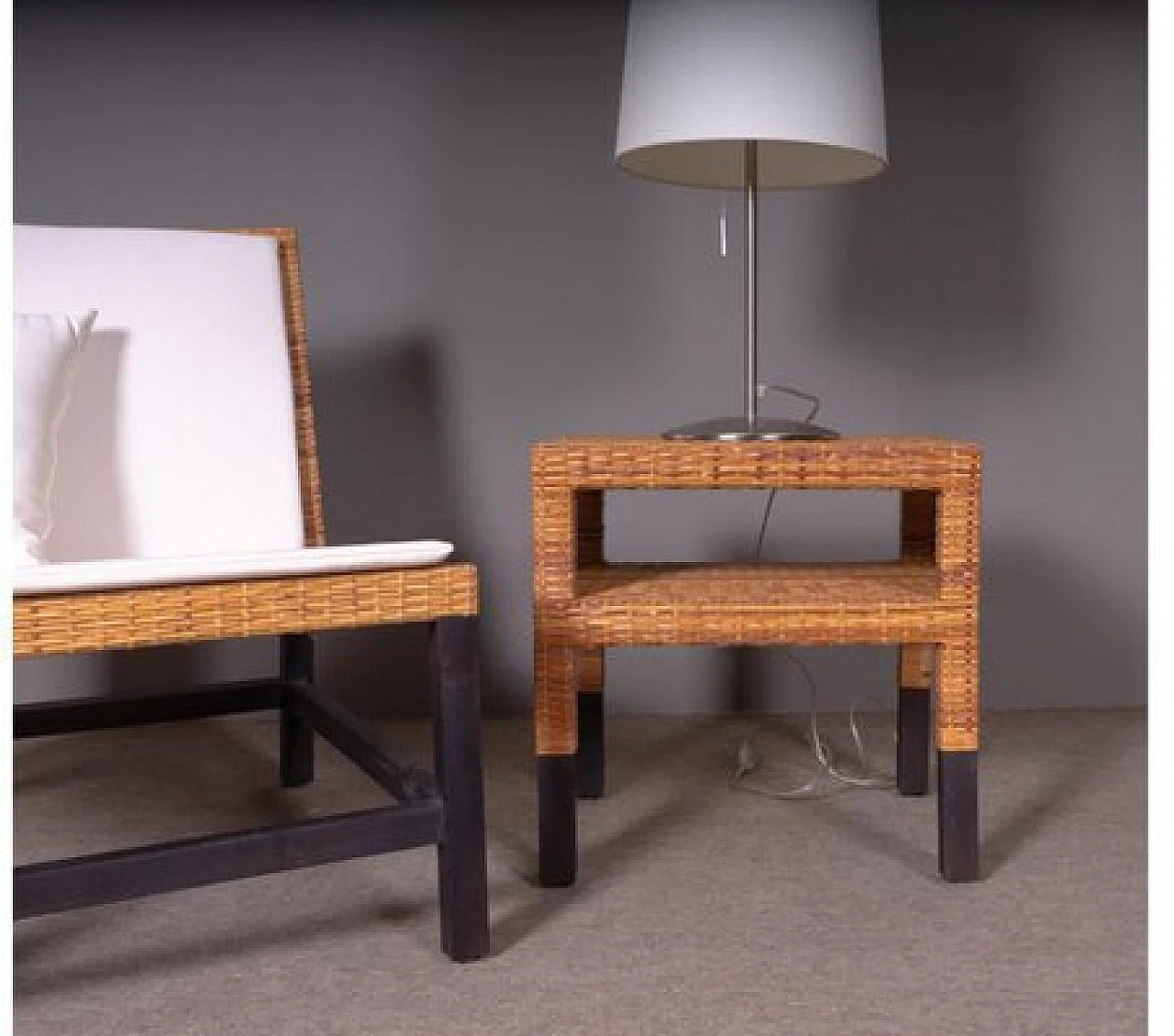 Poltrona con tavolino da caffè, anni '80 2