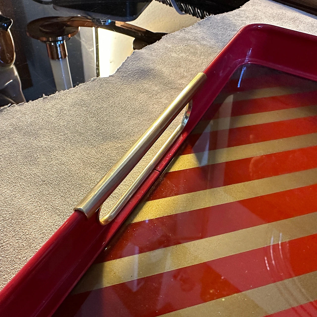 Rectangular metal tray painted gold and red, 1960s 6