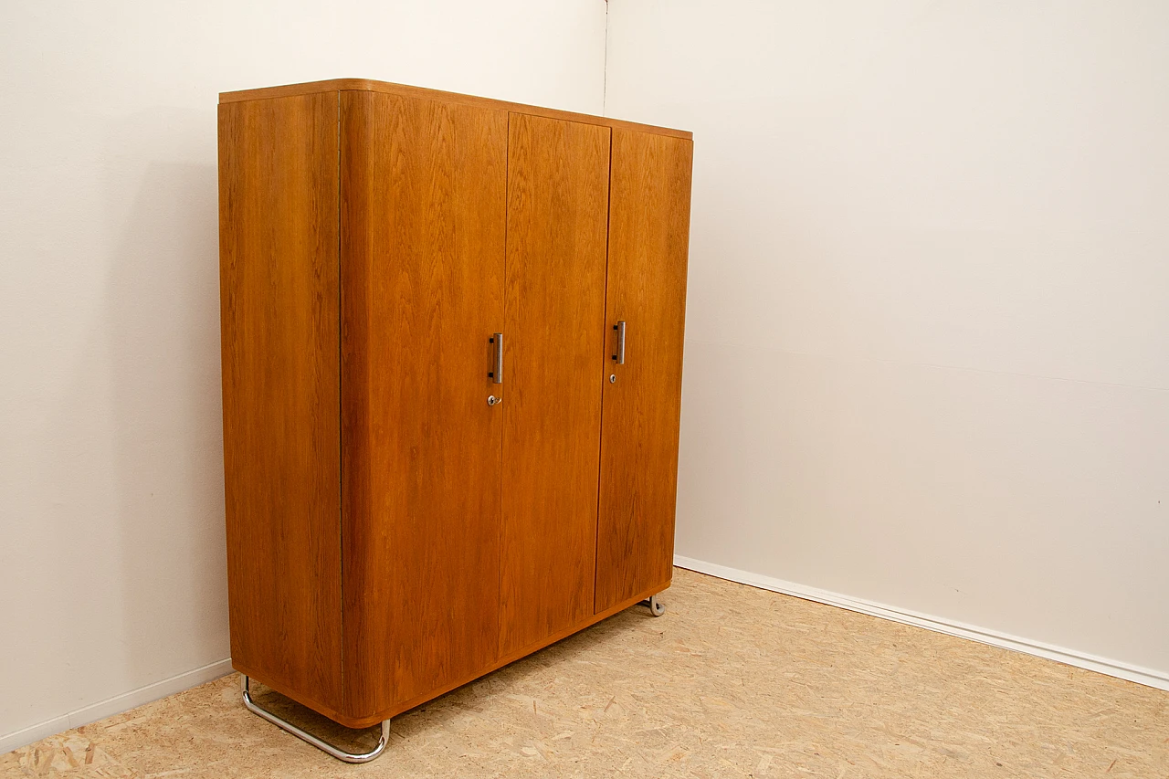 Bauhaus oak three-door wardrobe by Vichr & Spol, 1930s 3