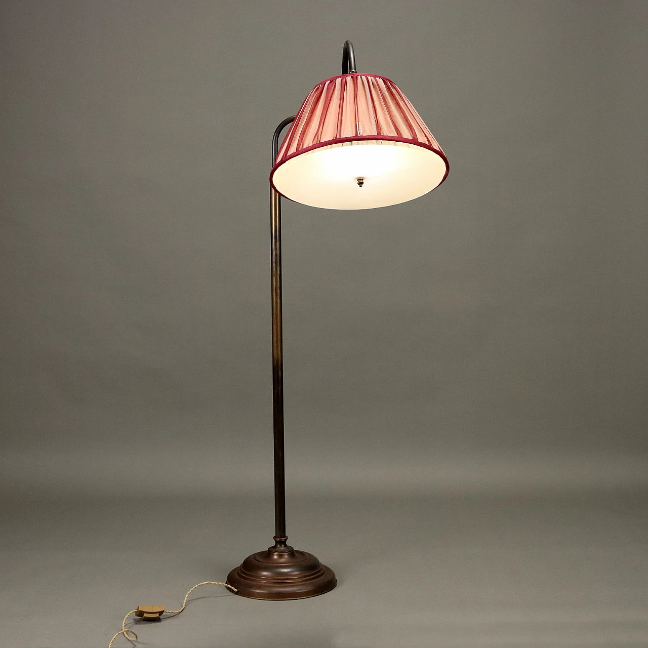 Adjustable brass floor lamp with pink fabric lampshade, 1950s 5