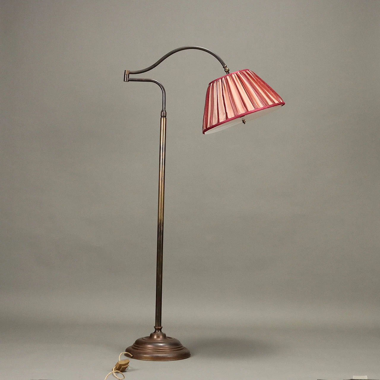 Adjustable brass floor lamp with pink fabric lampshade, 1950s 7