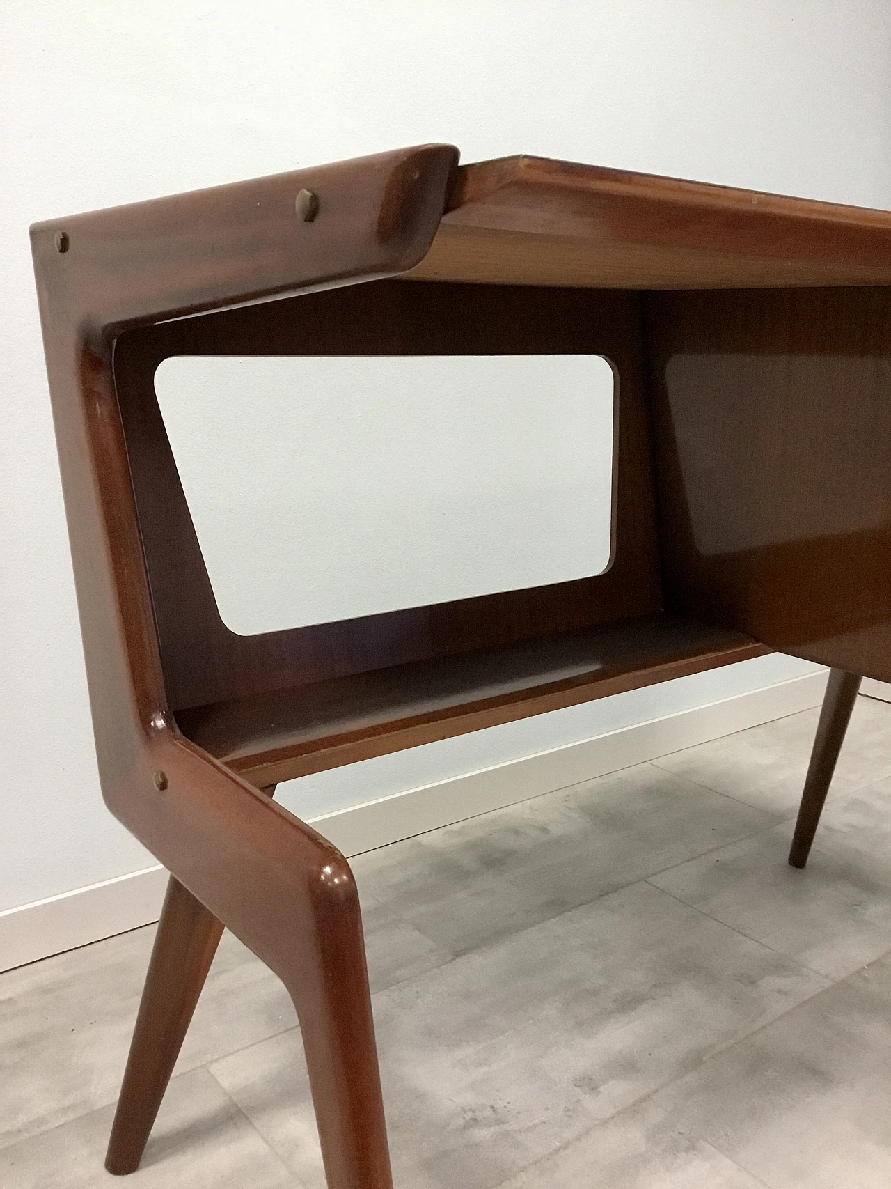 Scrivania in teak e formica multicolore attribuita a Dassi, anni '50 4