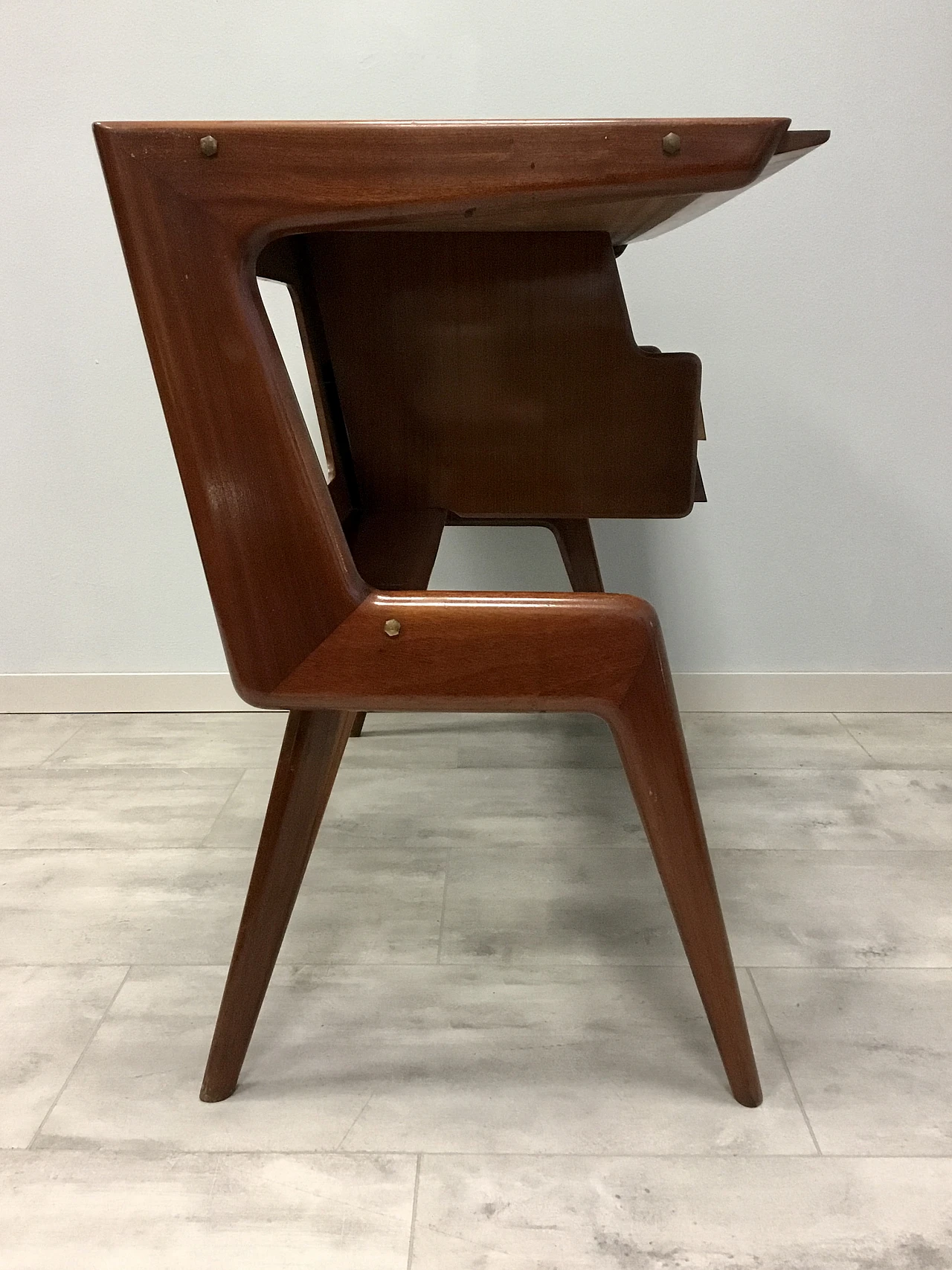 Scrivania in teak e formica multicolore attribuita a Dassi, anni '50 5