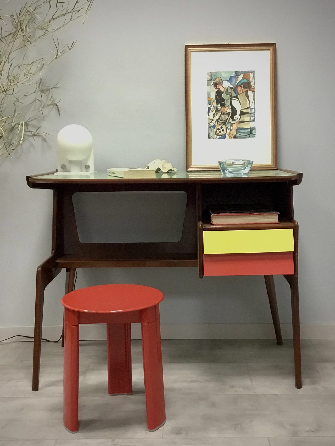 Scrivania in teak e formica multicolore attribuita a Dassi, anni '50 13