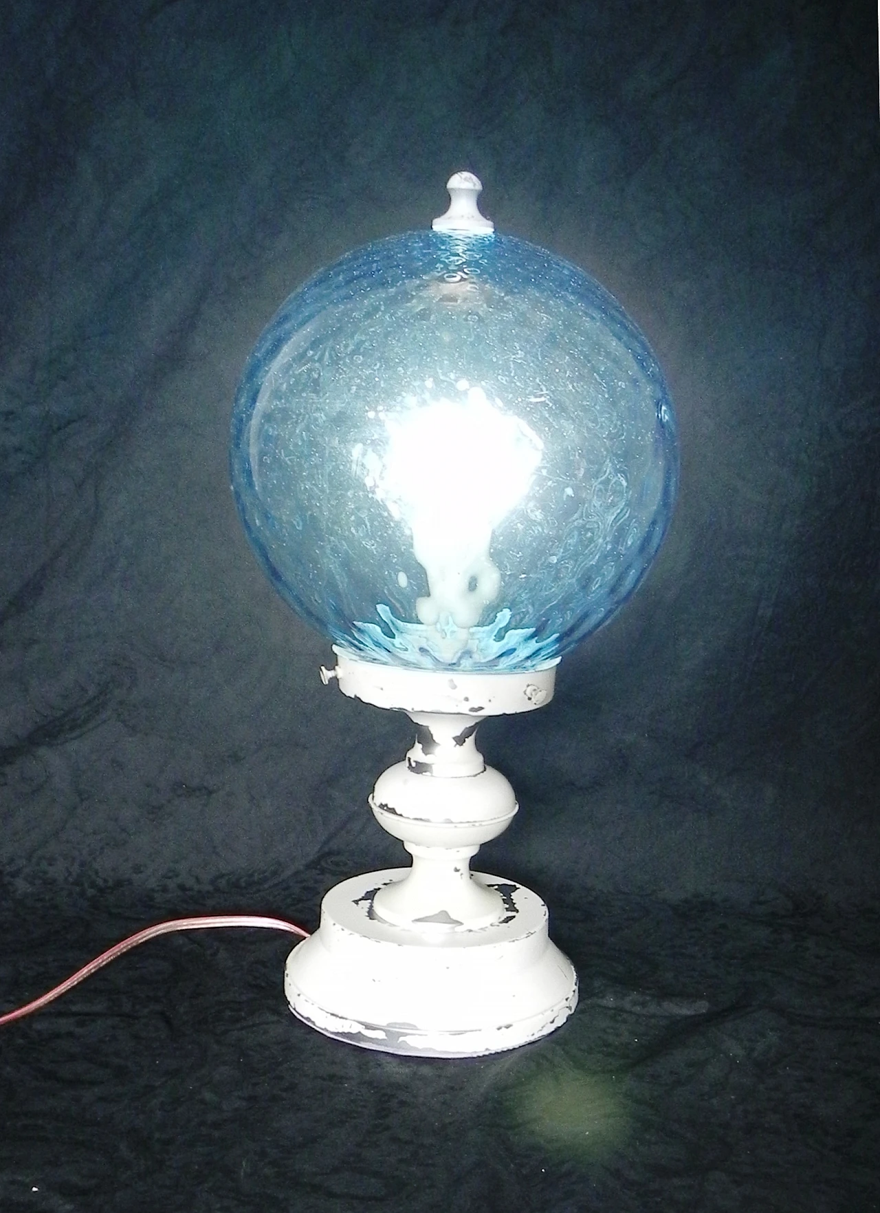 Lampada da tavolo in metallo e vetro soffiato blu, anni '70 1