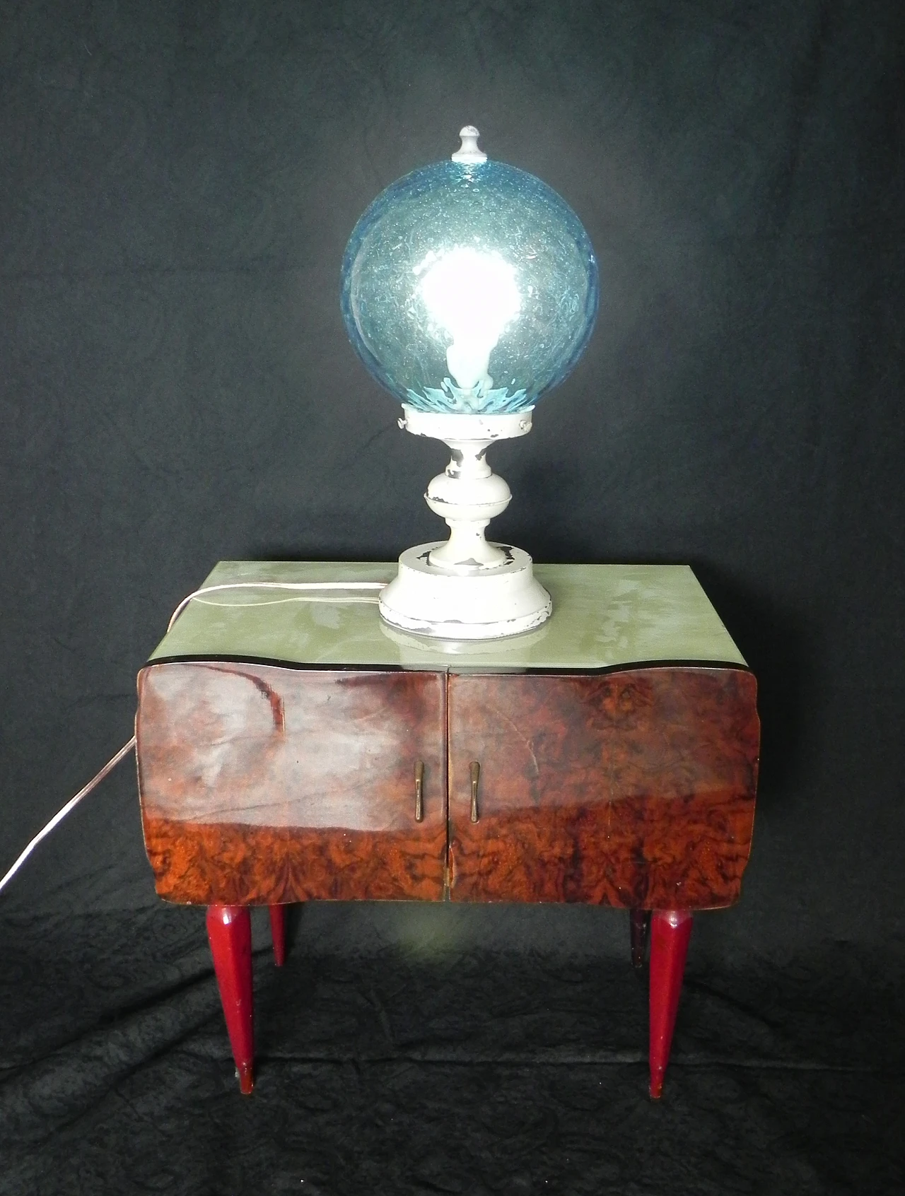 Lampada da tavolo in metallo e vetro soffiato blu, anni '70 6