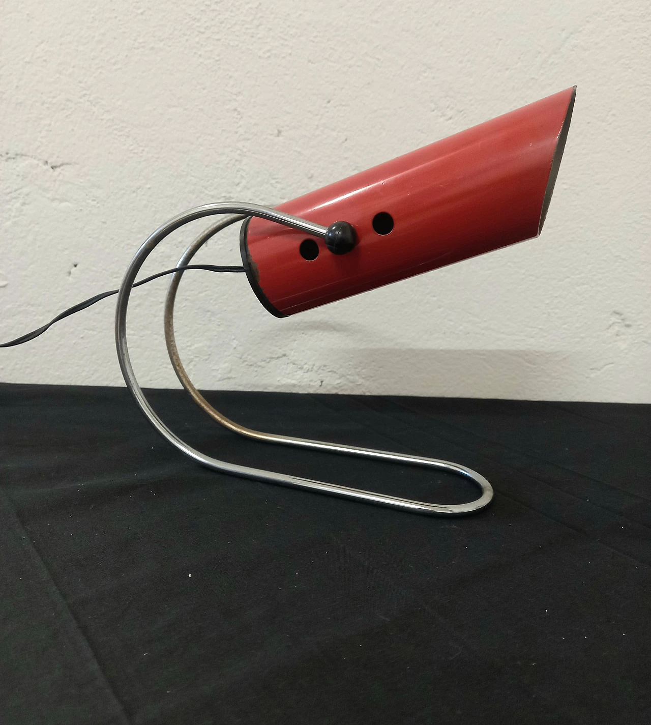 Lacquered metal table lamp attributed to Angelo Lelli, 1970s 2