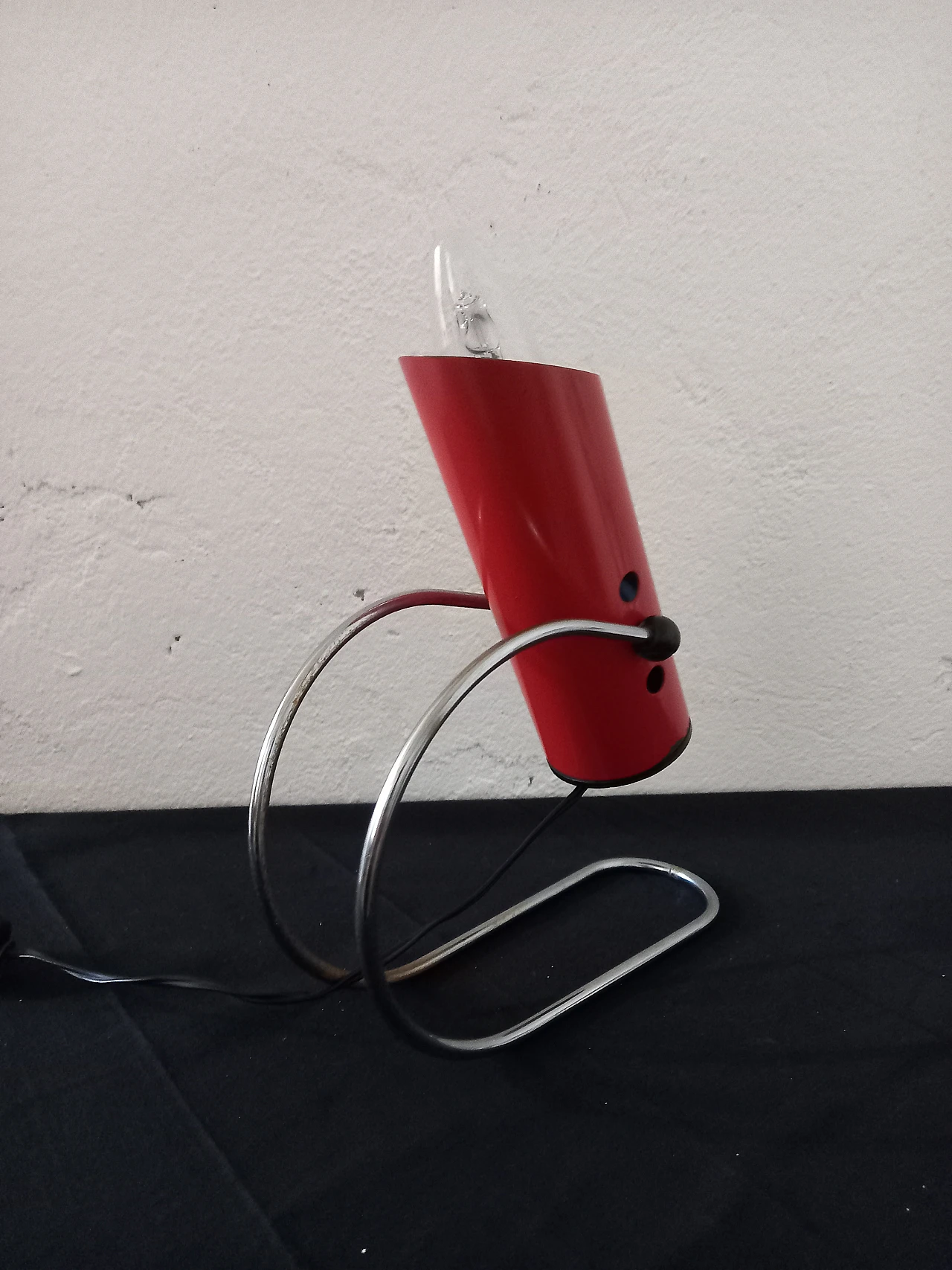 Lacquered metal table lamp attributed to Angelo Lelli, 1970s 4