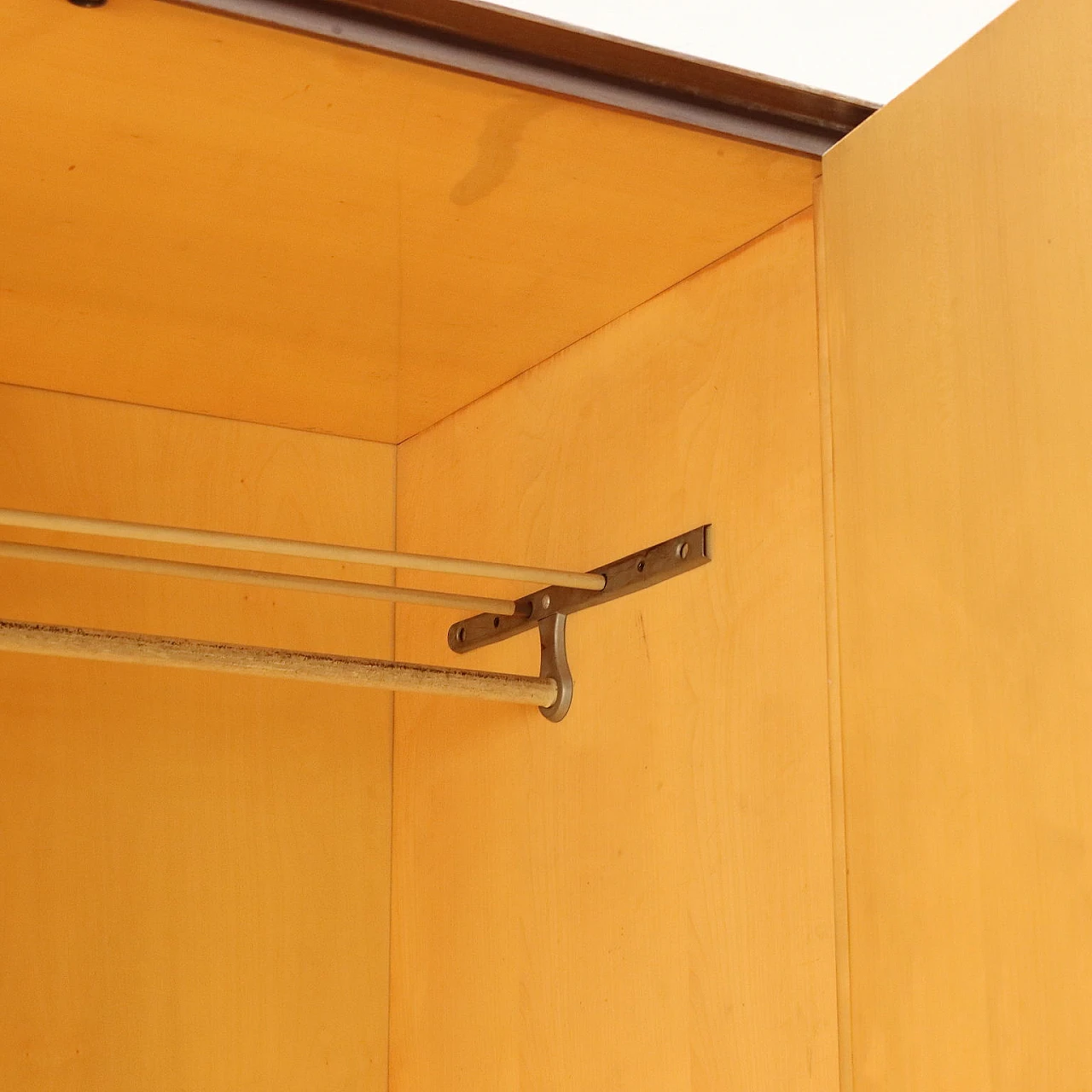 Armadio a sei ante in legno impiallacciato teak, anni '60 8