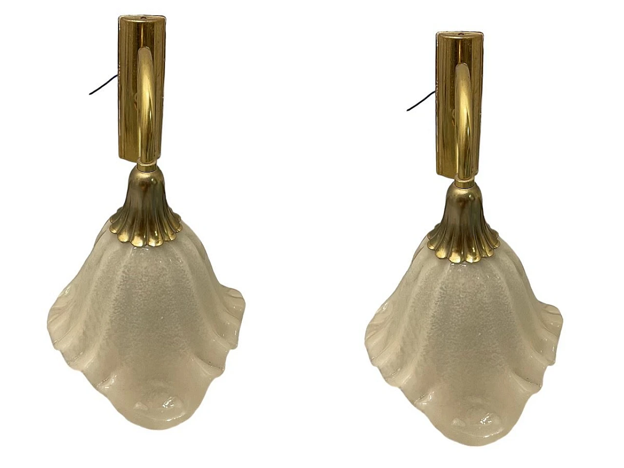 Coppia di applique in metallo dorato e vetro di Murano, anni '70 1