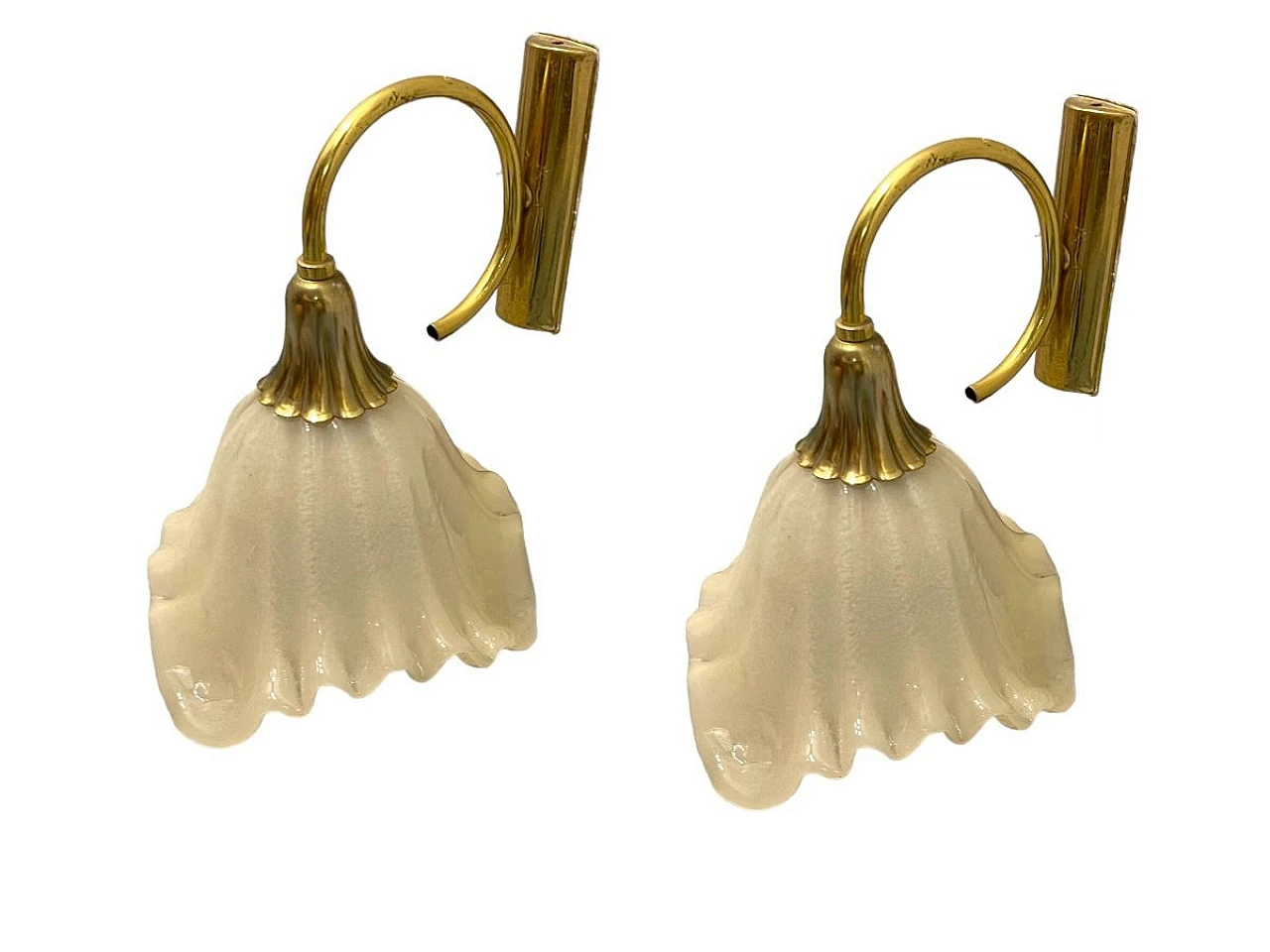 Coppia di applique in metallo dorato e vetro di Murano, anni '70 12