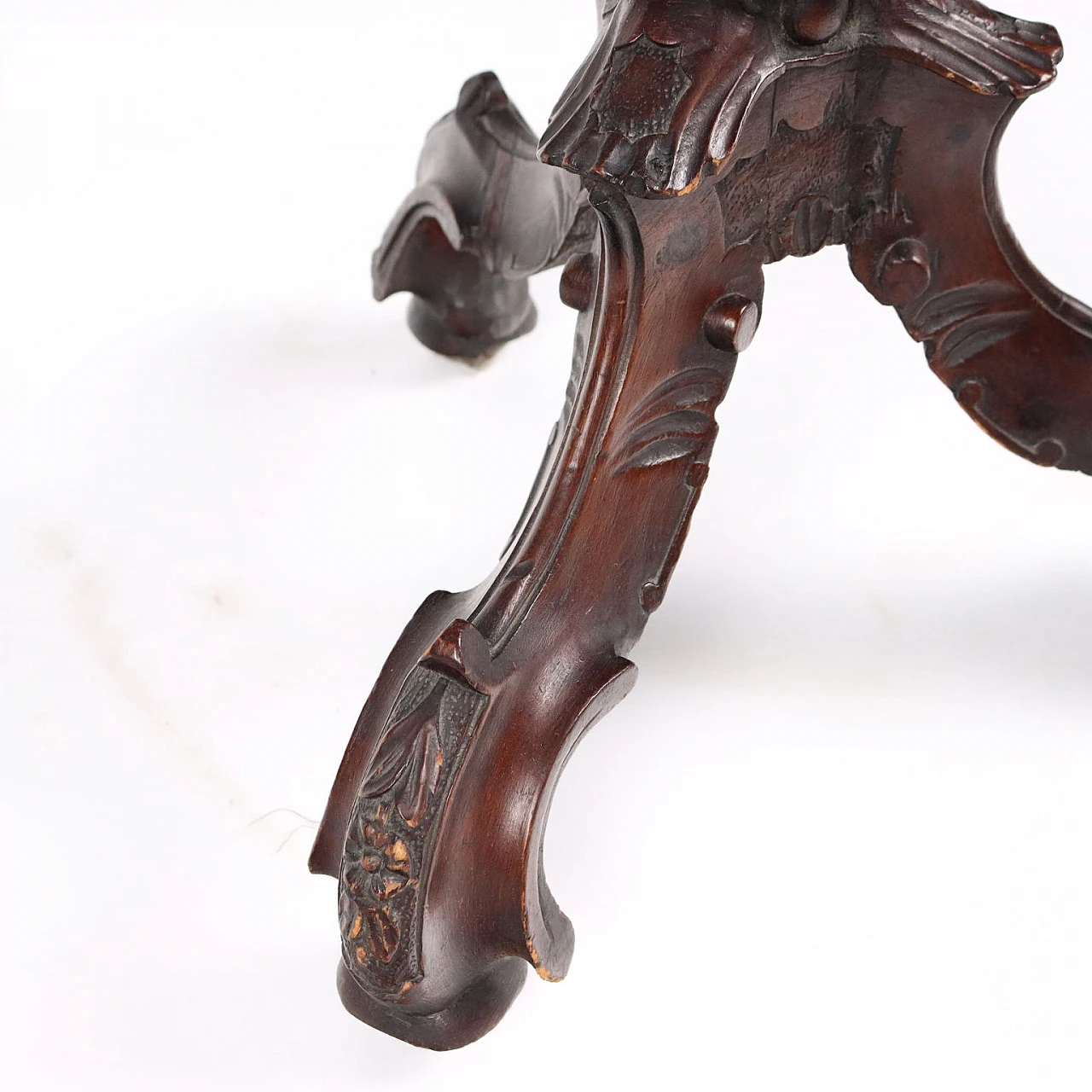 Gueridon in Baroque style, late 19th century 8