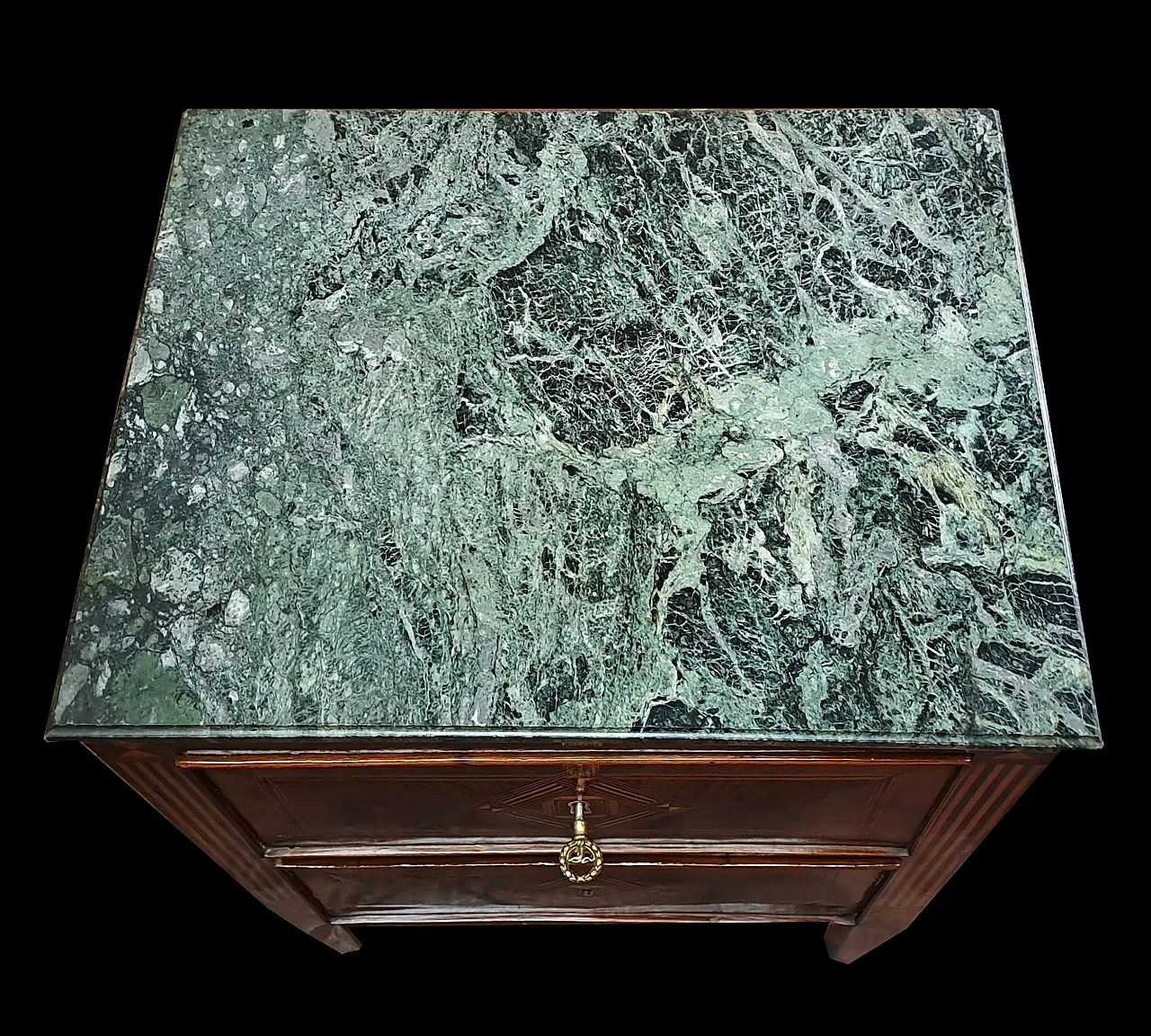 Mobiletto in noce con intarsi in bosso e piano in marmo verde, '700 8