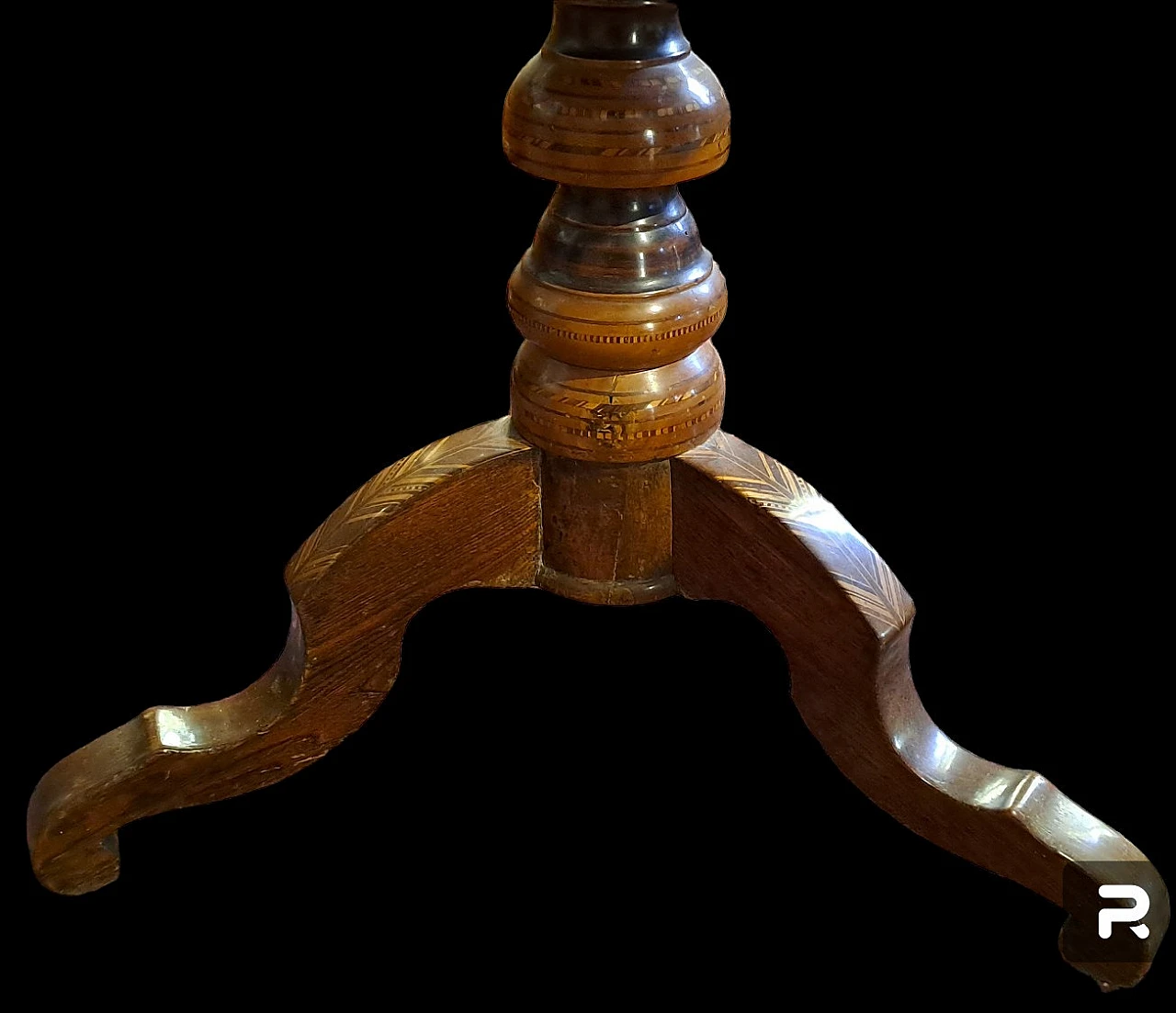 Tavolino ottagonale in noce intarsiato, '800 6