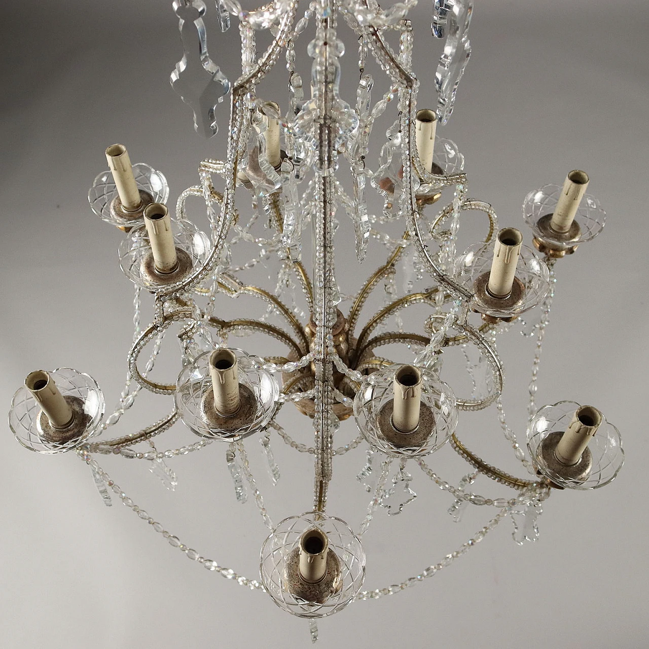 Twelve-light silver wood and crystal chandelier 9