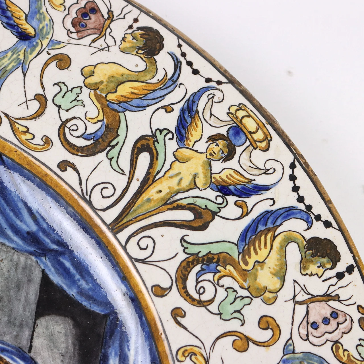 Pair of polychrome ceramic parade plates, second half of the 19th century 8