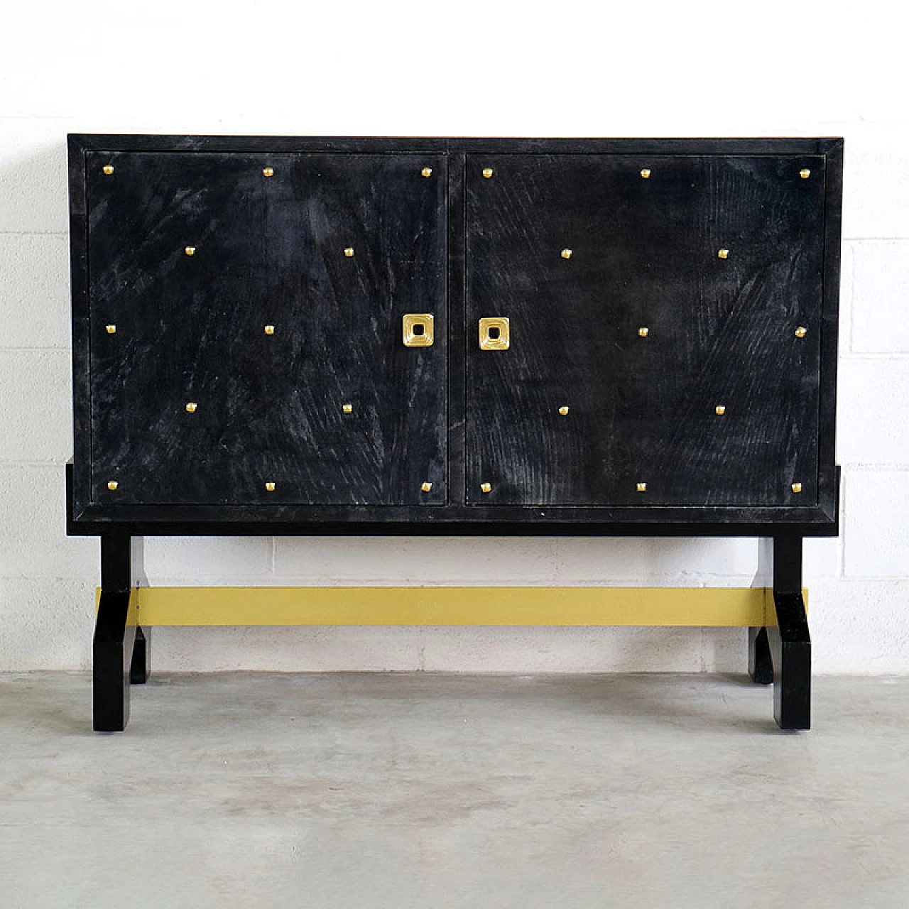 Credenza nera in legno e pergamena con dettagli dorati, anni '80 2
