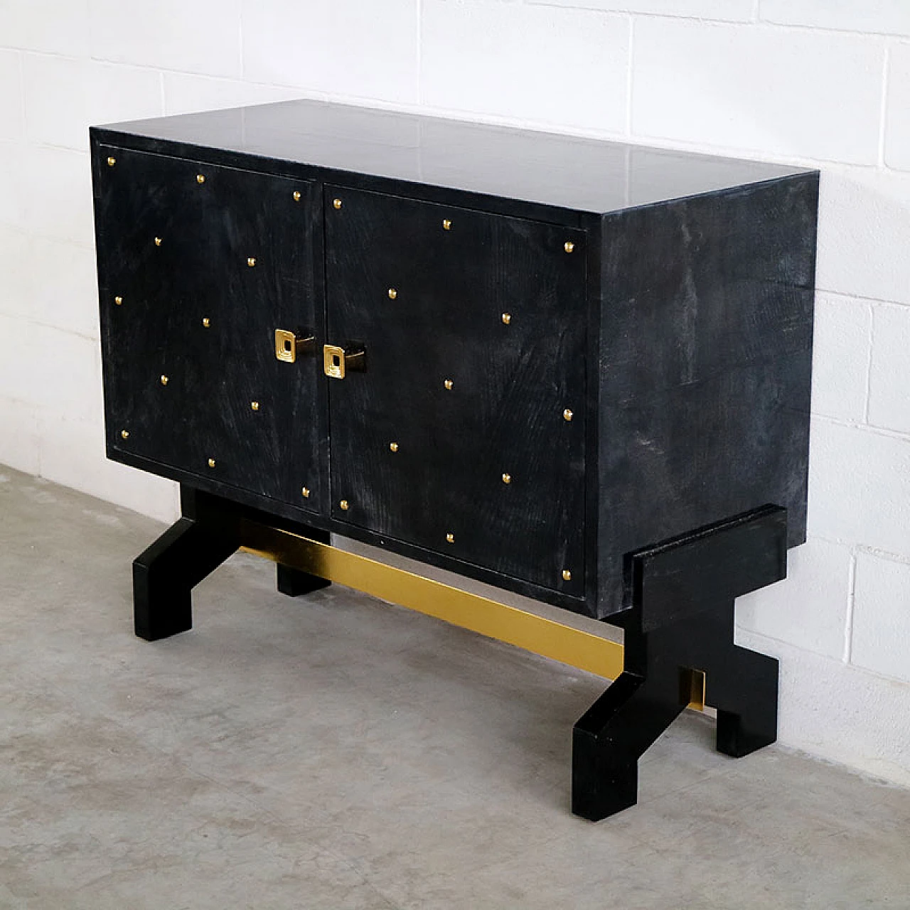 Credenza nera in legno e pergamena con dettagli dorati, anni '80 3