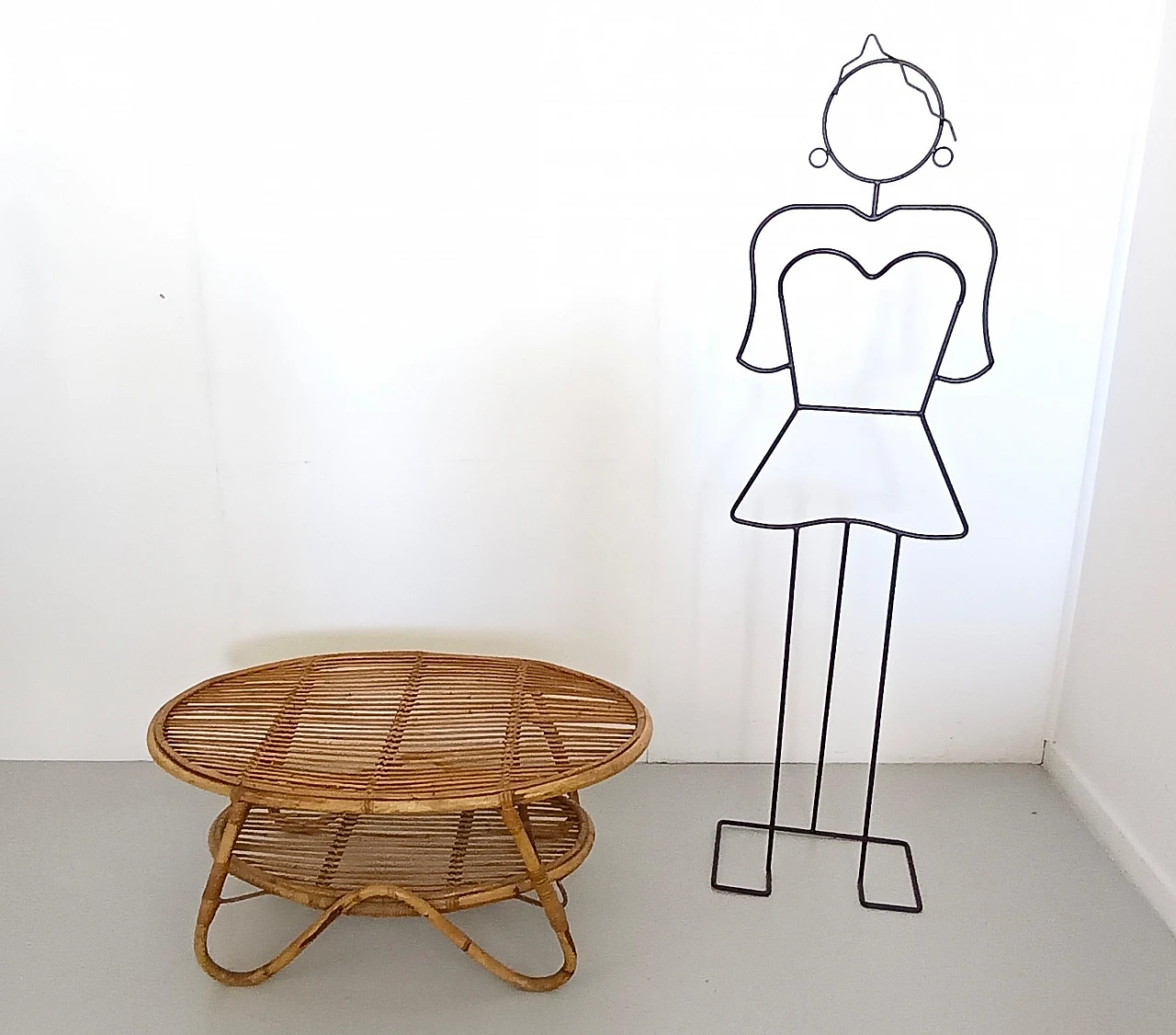 Wicker oval coffee table in the style of Tito Agnoli, 1960s 4