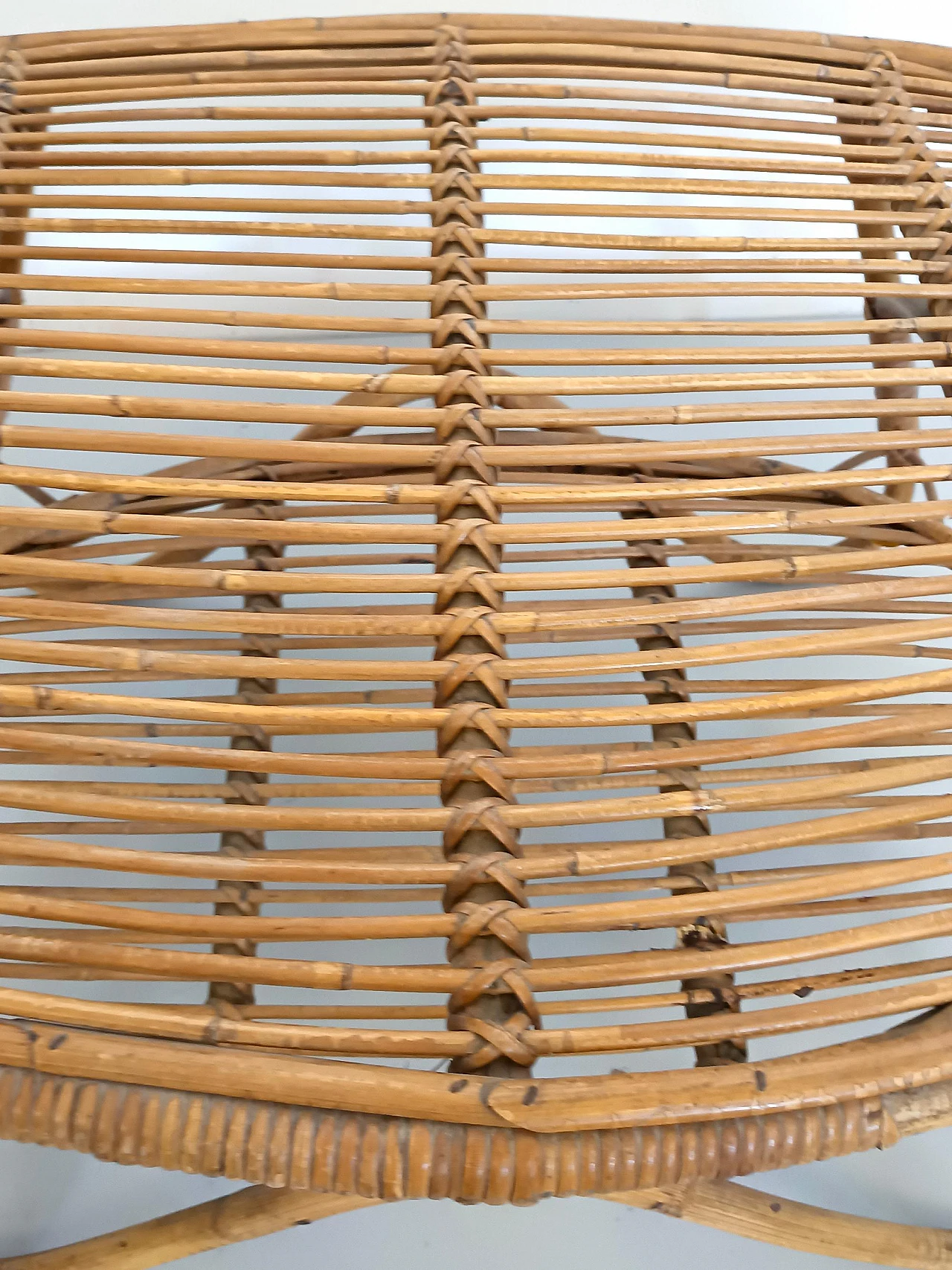 Wicker oval coffee table in the style of Tito Agnoli, 1960s 11
