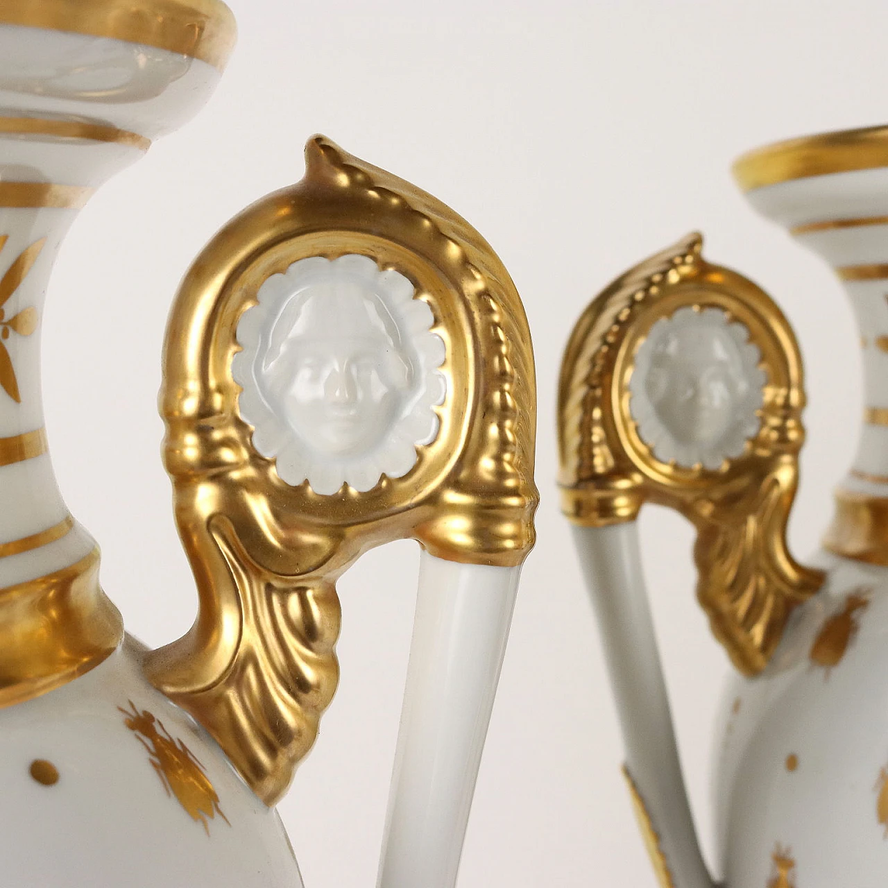 Pair of Napoleon III porcelain vases with gold decoration, 19th century 3