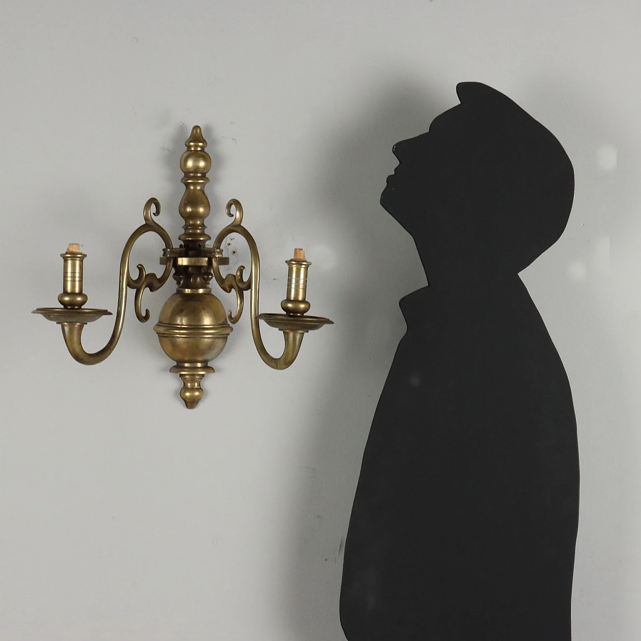 Pair of Dutch Baroque style bronze wall lights, early 20th century 2