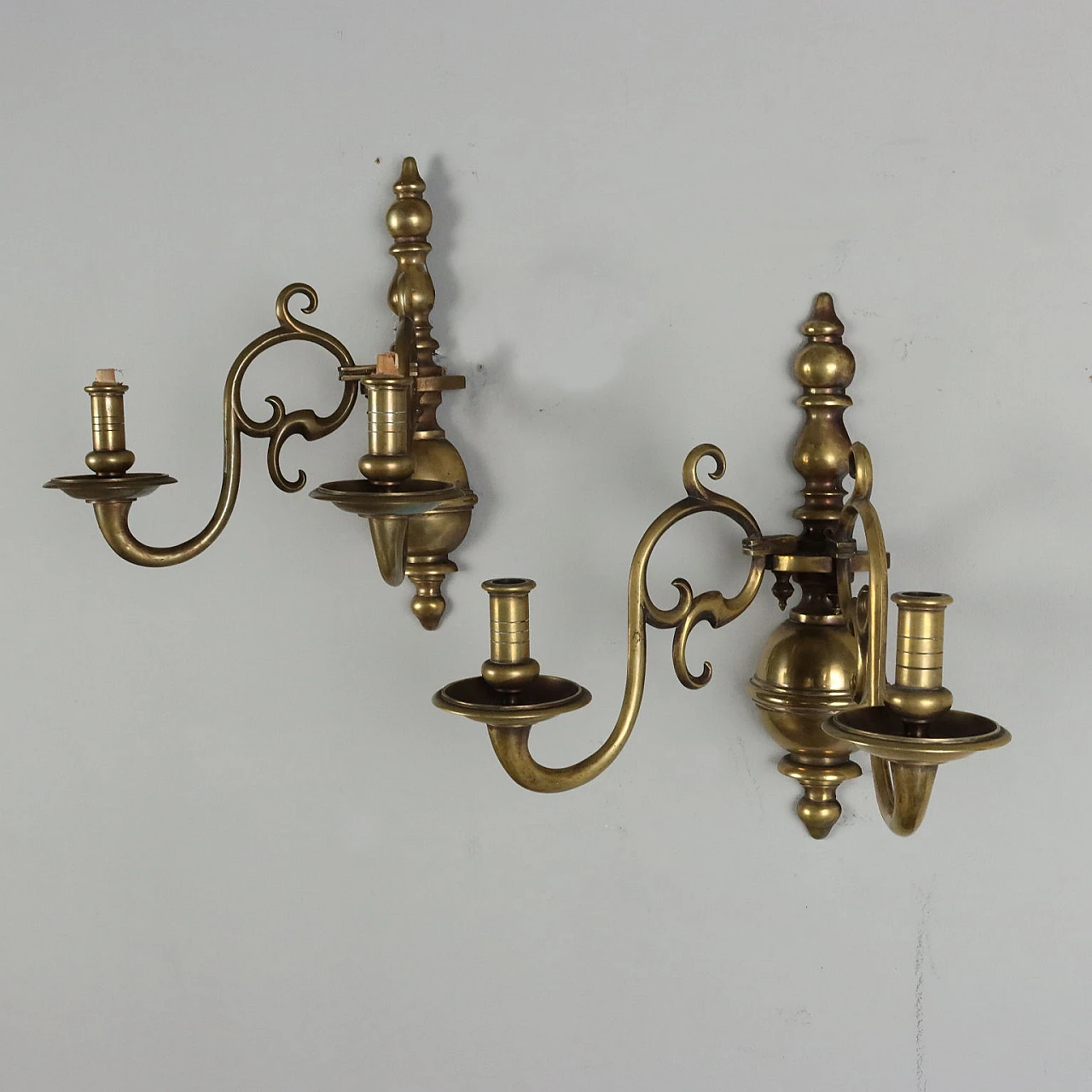Pair of Dutch Baroque style bronze wall lights, early 20th century 3