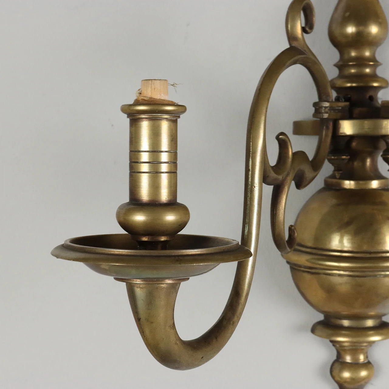 Pair of Dutch Baroque style bronze wall lights, early 20th century 7