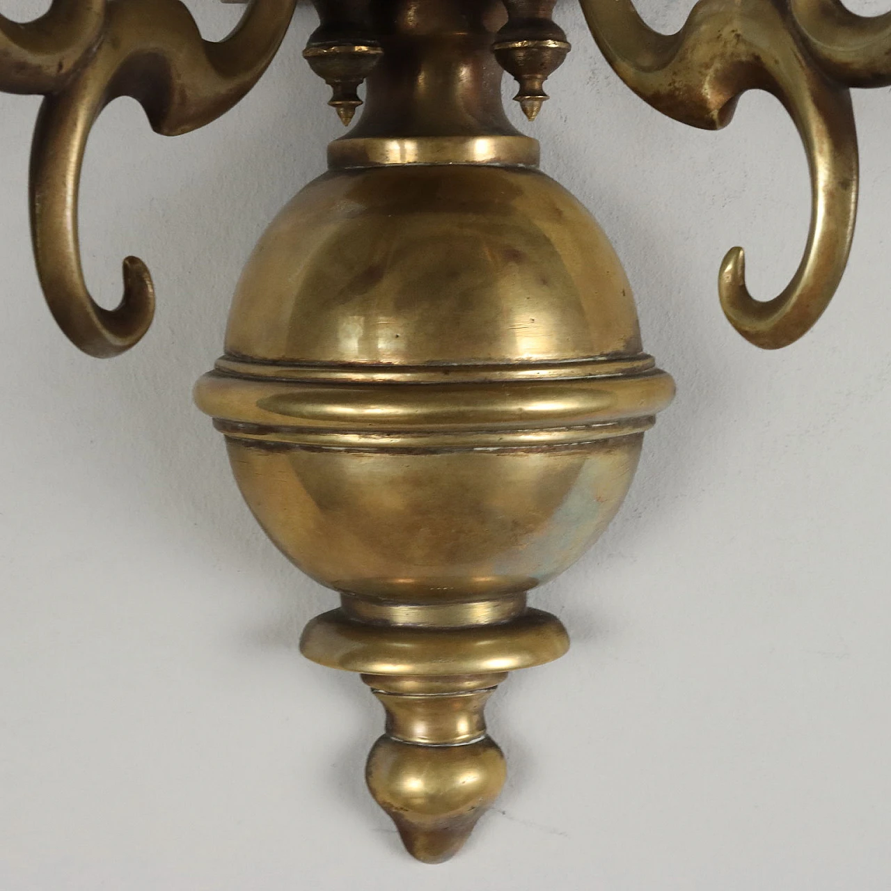 Pair of Dutch Baroque style bronze wall lights, early 20th century 9