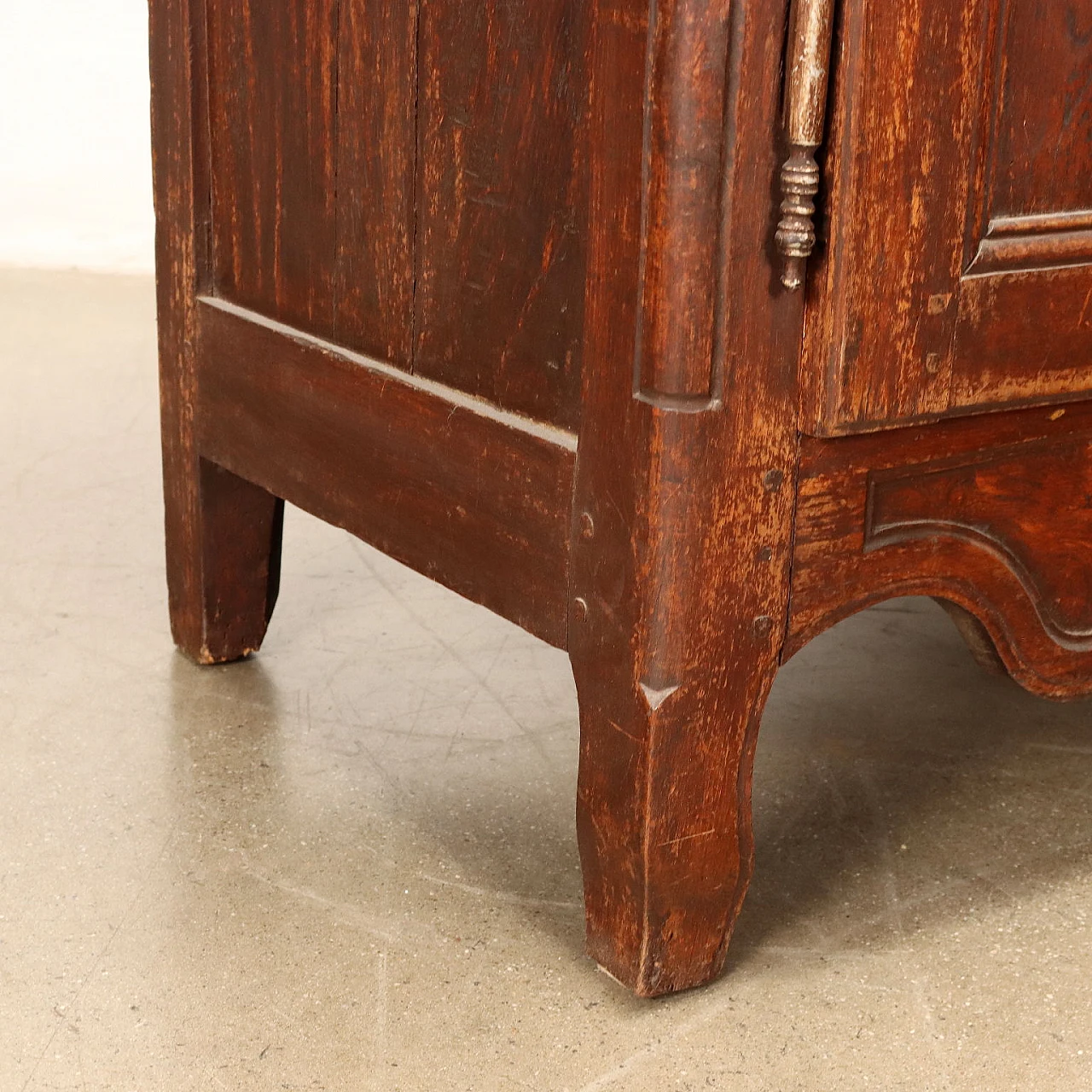 Neoclassical two-door wardrobe with wavy borders, early 20th century 10