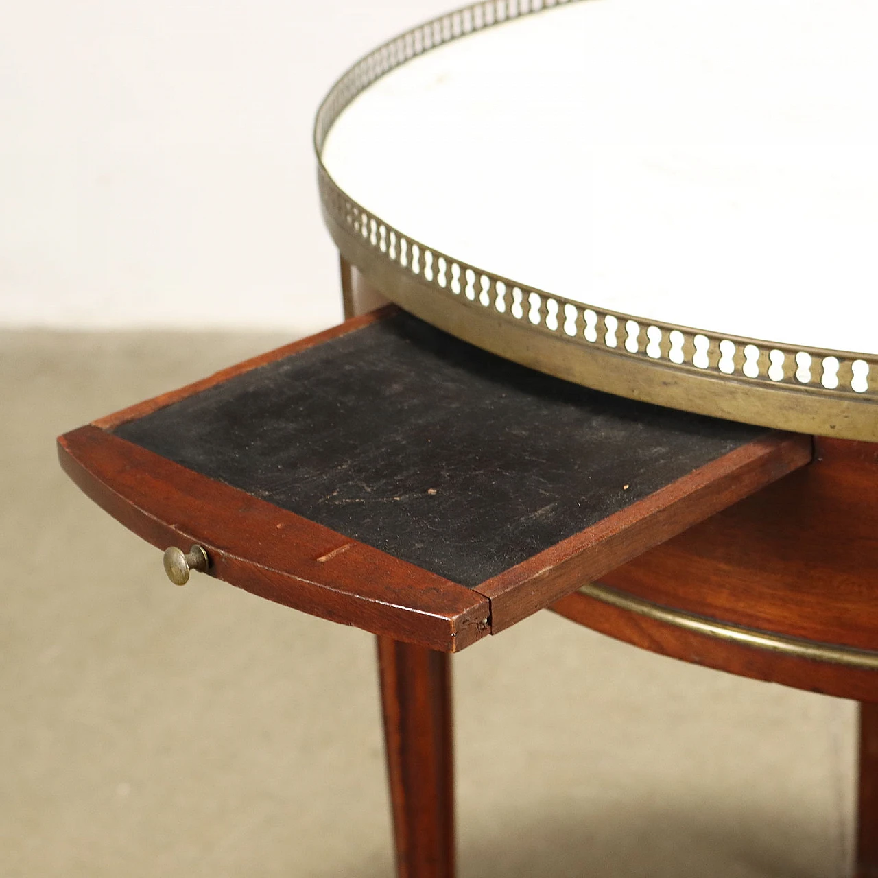 Tavolino in mogano e marmo bianco con cassetti e pianetti estraibili, fine '800 4