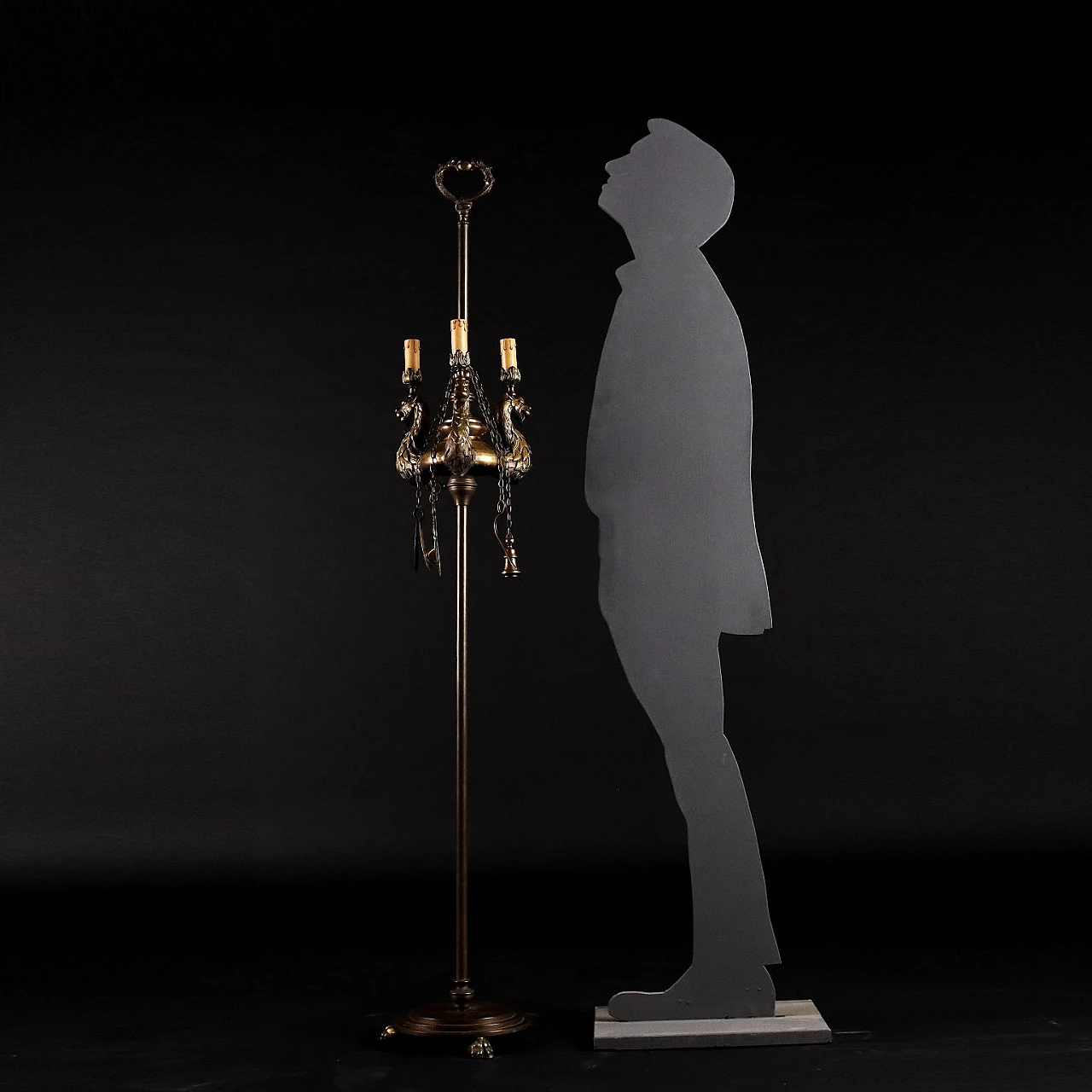 Neo-Renaissance style bronze floor lamp, early 20th century 2