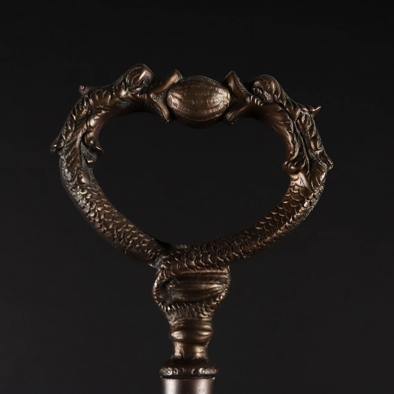 Neo-Renaissance style bronze floor lamp, early 20th century 3